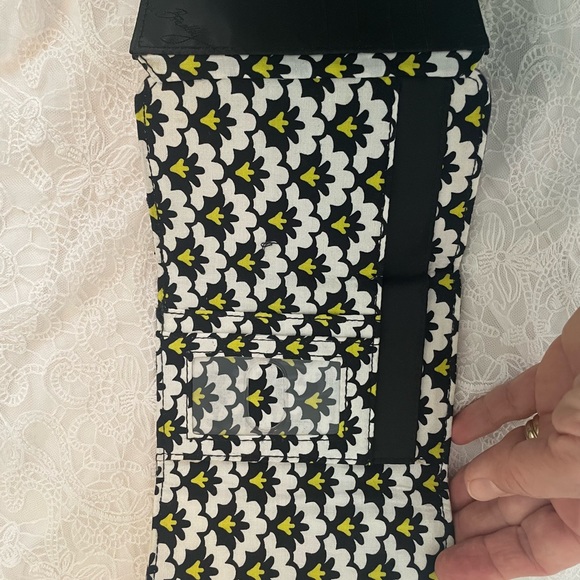 Vera Bradley “Fanfare” Retired Vintage Tri-Fold Snap Wallet. - Picture 4 of 6